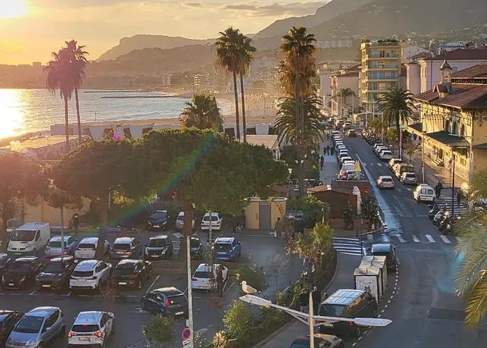 Panoramic Seaview & Sunset In Old Town Apartment